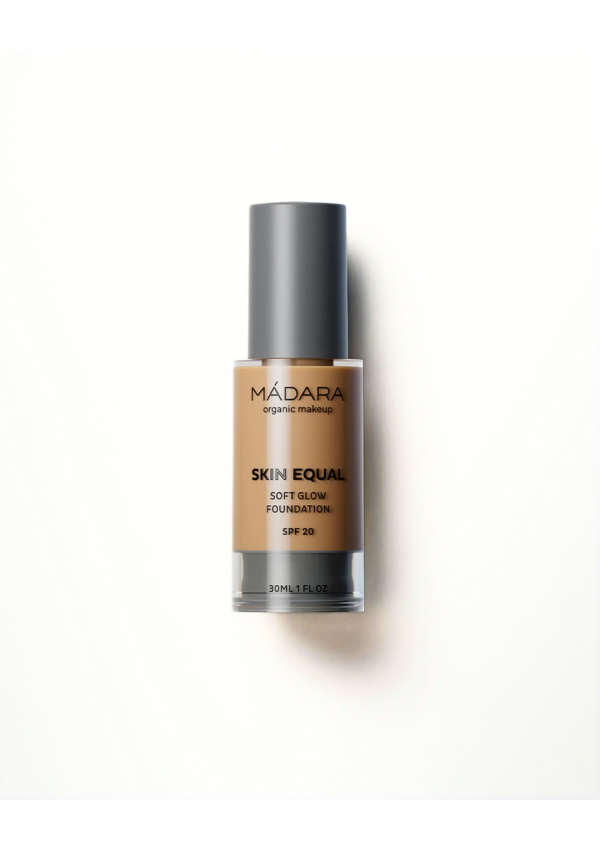 Mádara Skin Equal · Base de Maquillaje Brillo Suave FPS20 · Golden Sand 50 · 30 ml