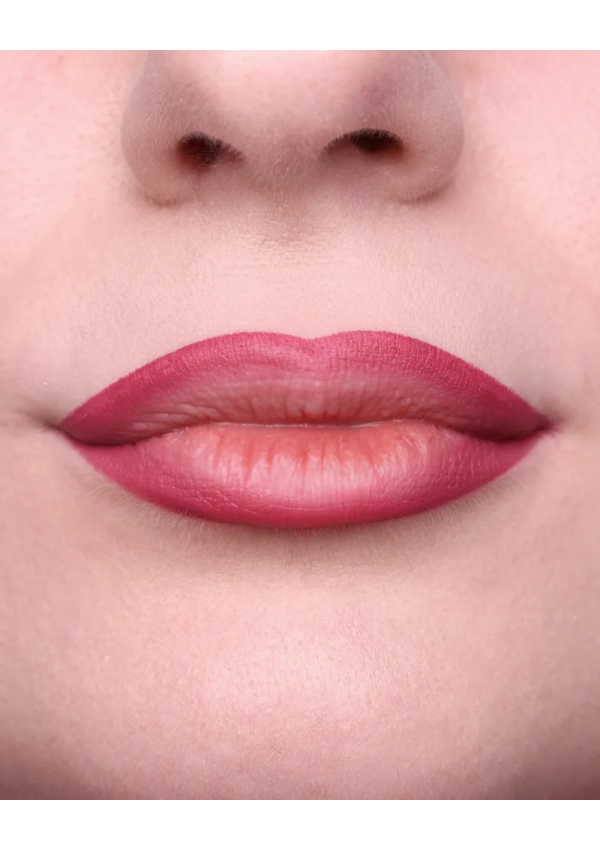 Lápiz Dúo Labios Long Lasting · 2,8 g · Fucsia Intenso