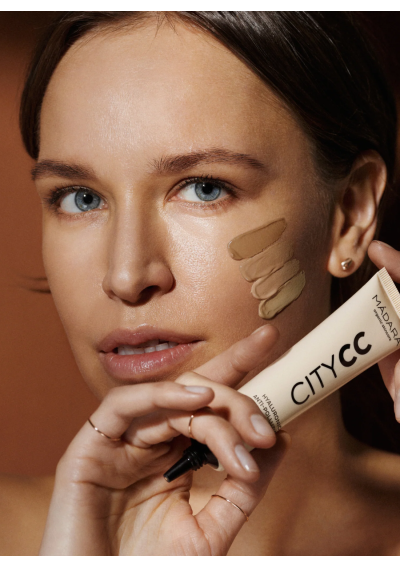 City CC · CC Cream Hyaluronic Anti-Pollution FPS15 · 40 ml | Mádara