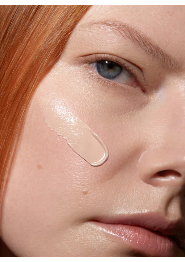 Skinonym · Base de Maquillaje Semimate con Péptidos | Mádara